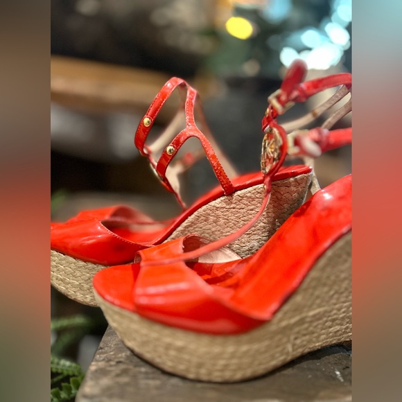 Michael Kors wedge sandals with ankle strap - Picture 8 of 9